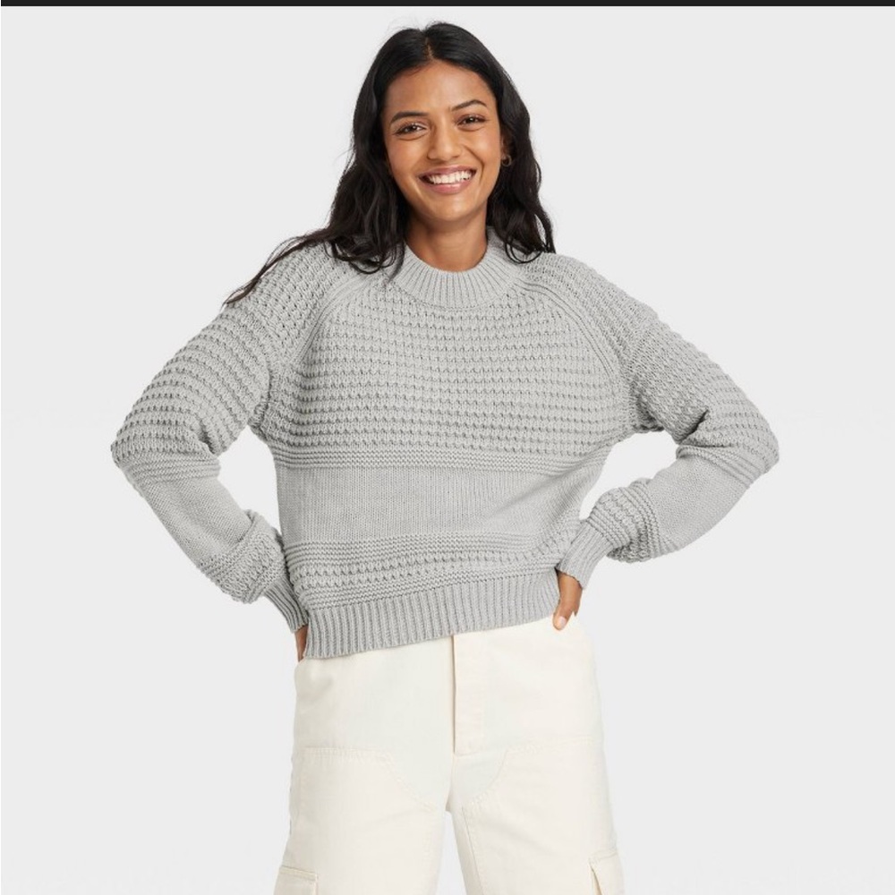 Universal Thread Women’s Crewneck Pullover Sweater - Gray XL